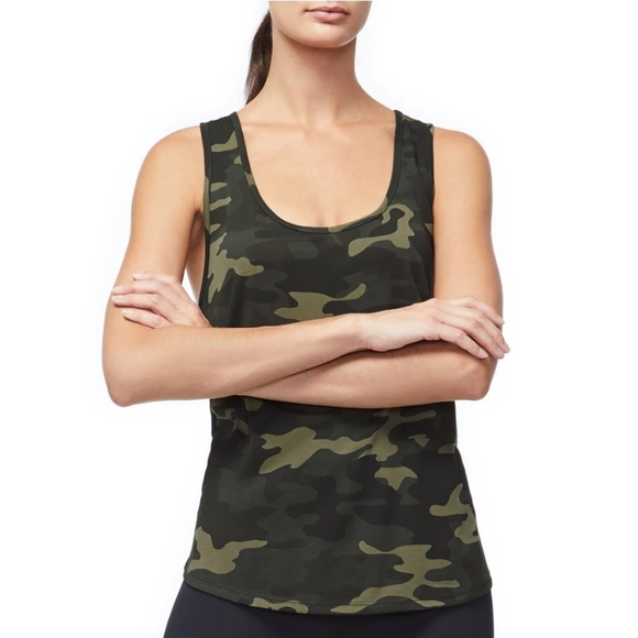 🧚🏼‍♀️Good American Camo Tank - Picture 2 of 5
